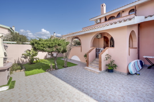 Villa Ornella — Ingresso e spazi esterni