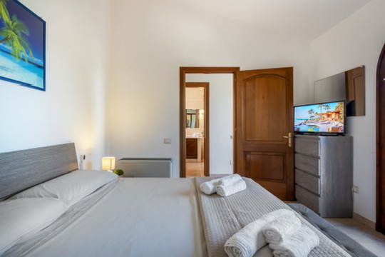 Villa Ornella — Camera con letto matrimoniale